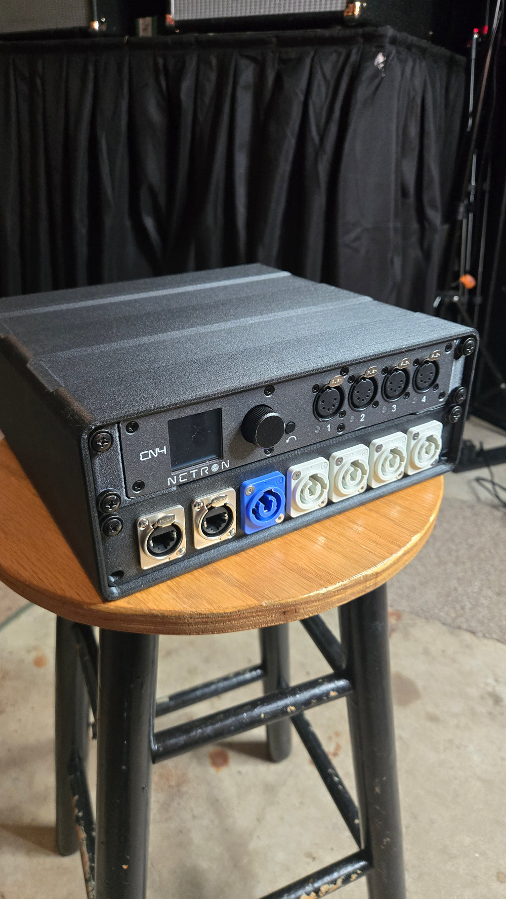 Netron EN4 Mini-Distro Box