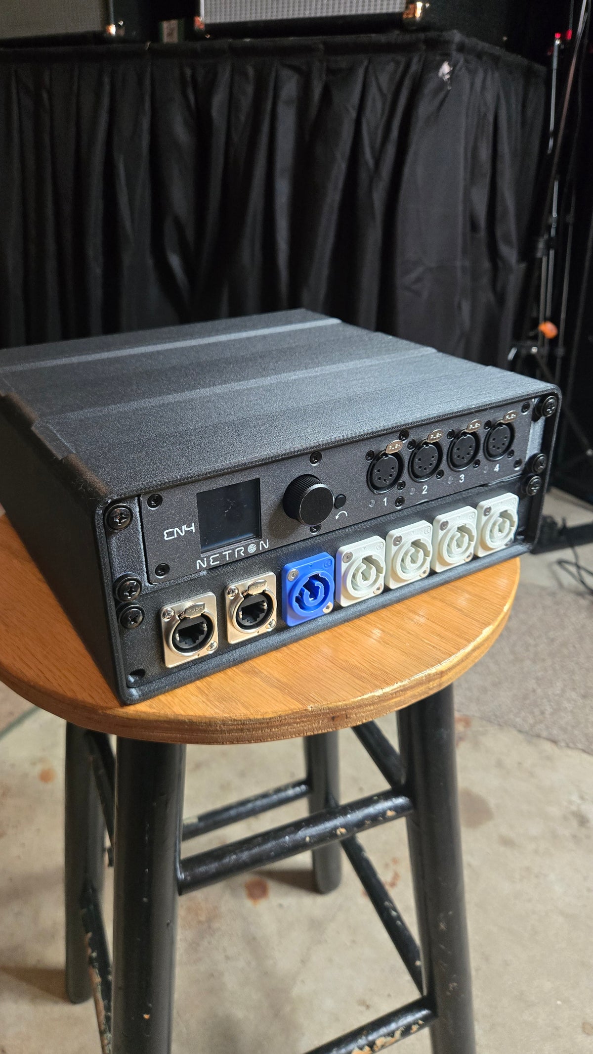Netron EN4 Mini-Distro Box