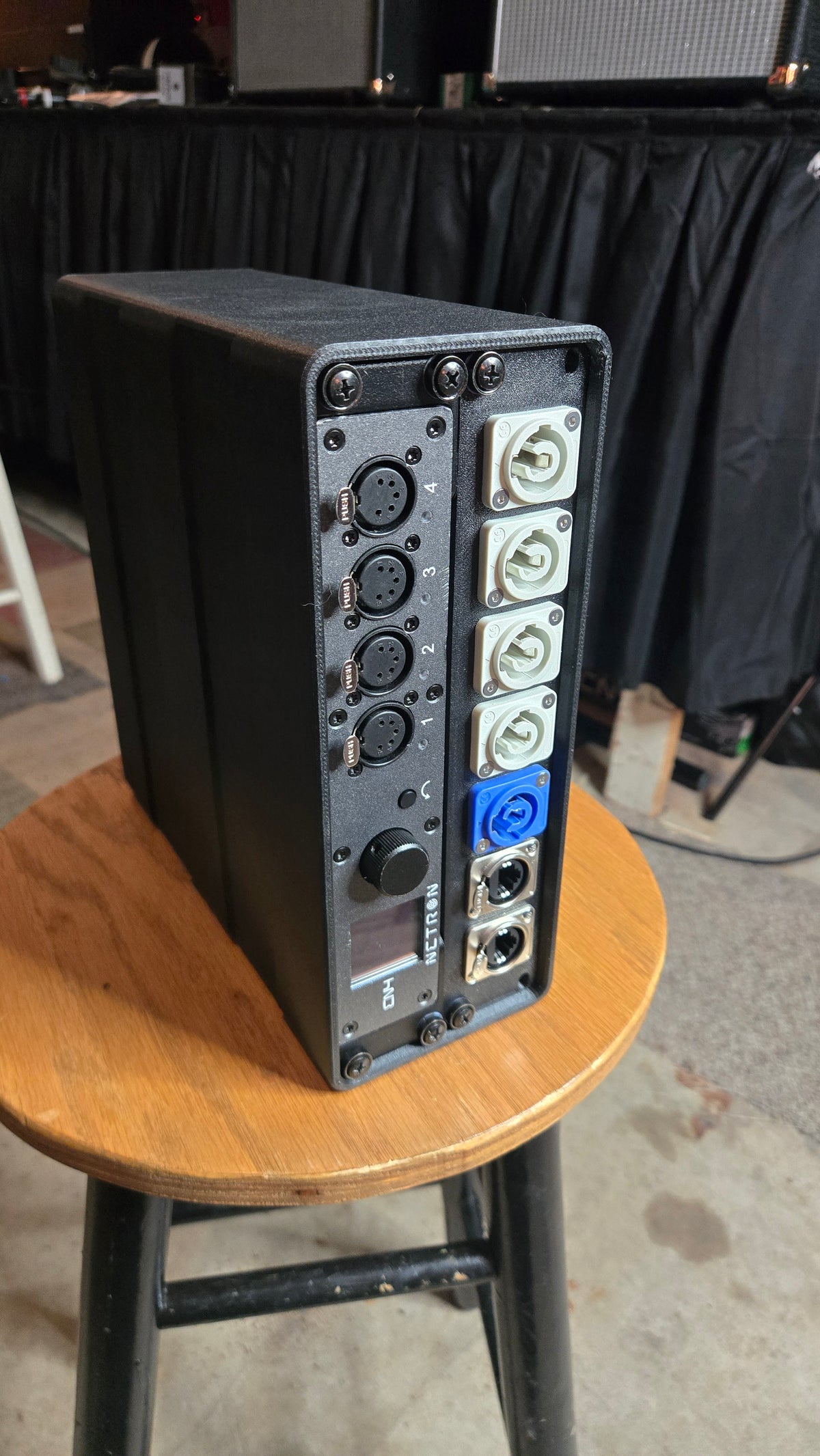 Netron EN4 Mini-Distro Box